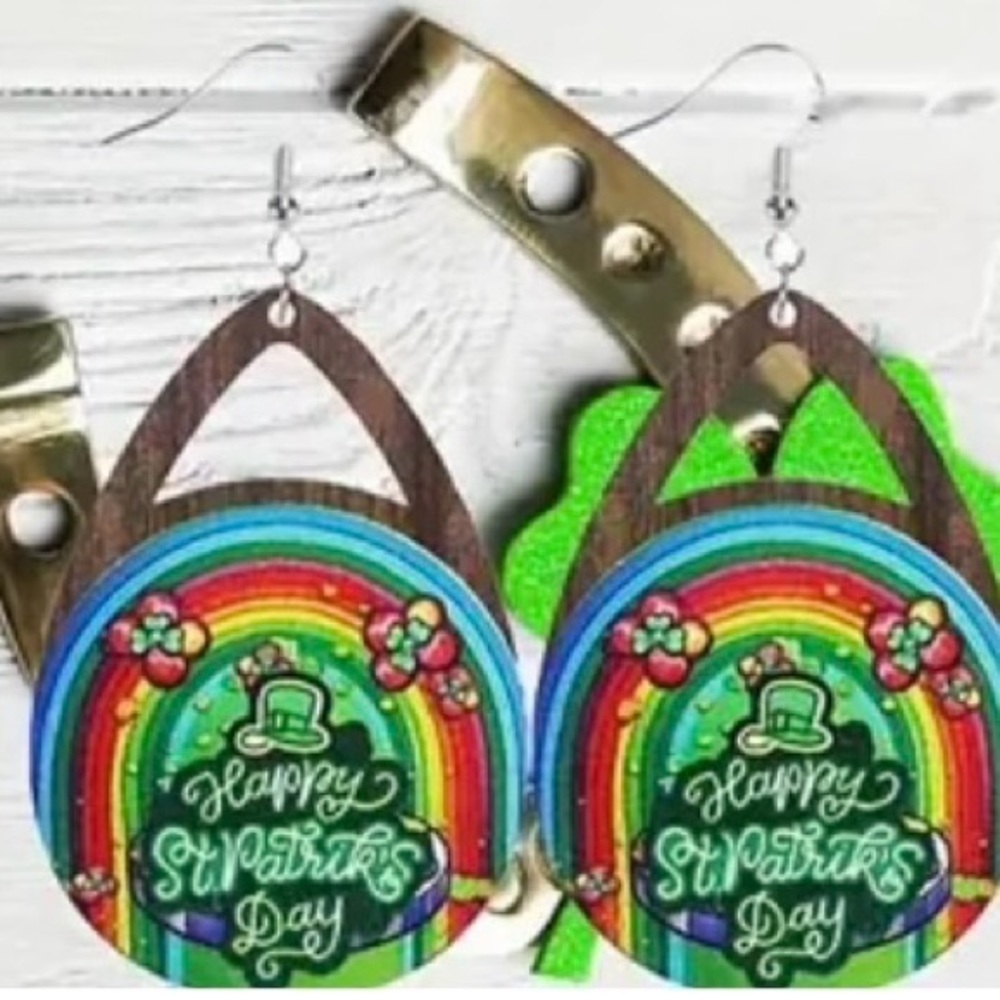 Lightweight and comfortable. St. Patrick's Day charming wooden earrings.